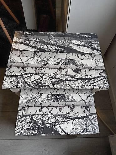 Na prodaju oba stočića sa slika za 1000 din na lalafo.rs — 2 Na prodaju oba stočića sa slika za 1000 din — 2