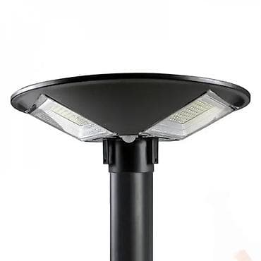 Moderna baštenska lampa sa okruglim, ravnim dizajnom. Opremljena je na lalafo.rs Moderna baštenska lampa sa okruglim, ravnim dizajnom. Opremljena je