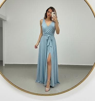 🌟Duga ženska svečana haljina od sjajnog, lepršavog materijala. 🔥2700 na lalafo.rs — 2 🌟Duga ženska svečana haljina od sjajnog, lepršavog materijala. 🔥2700 — 2