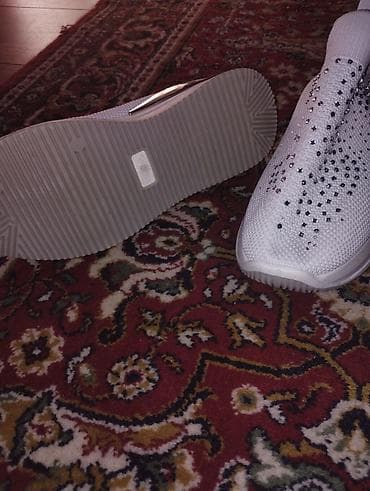 Patke 37 nošene par puta na lalafo.rs — 3 Patke 37 nošene par puta — 3