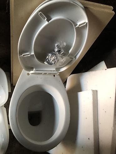 dve suknje po: Kupatilski set – sanitarije od bele keramike - Set uključuje: podni at lalafo.rs — 3 dve suknje po: Kupatilski set – sanitarije od bele keramike - Set uključuje: podni — 3