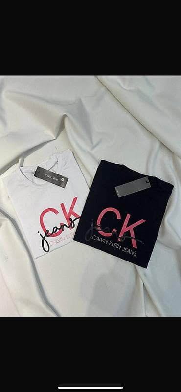 Women's T-shirts and tops: Ženske majice S,M,L,XL,XXL veličine 1 komad 2300 din . 2 komada 3200 at lalafo.rs — 6 Women's T-shirts and tops: Ženske majice S,M,L,XL,XXL veličine 1 komad 2300 din . 2 komada 3200 — 6