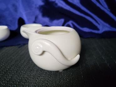 Servis vintaz,nov porcelanski za caj za dvoje. Perfektan rad i na lalafo.rs — 9 Servis vintaz,nov porcelanski za caj za dvoje. Perfektan rad i — 9