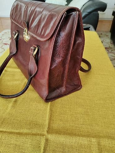 Kožna torba – braon - Materijal: prava koža, glatka sa diskretnom na lalafo.rs Kožna torba – braon - Materijal: prava koža, glatka sa diskretnom