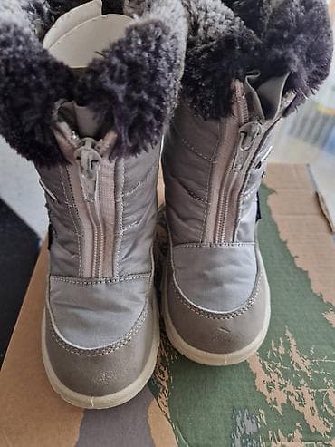 Cizme. Ciciban decije cizme br.24
Nosene kratko. Kao nove na lalafo.rs — 7 Cizme. Ciciban decije cizme br.24
Nosene kratko. Kao nove — 7