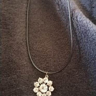 Set modnog nakita – ogrlice i narukvice - Ogrlica na crnoj kožnoj/eko na lalafo.rs — 1 Set modnog nakita – ogrlice i narukvice - Ogrlica na crnoj kožnoj/eko — 1