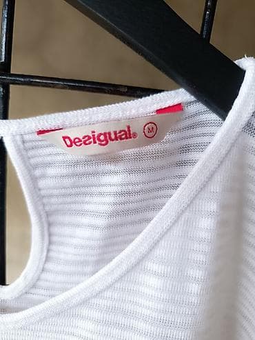 Desigual ženska majica bez rukava, veličina M (EU M). - Model na lalafo.rs — 2 Desigual ženska majica bez rukava, veličina M (EU M). - Model — 2