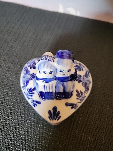 Satula nova vintaz delft holandski,rucno oslikana. Nova holandska na lalafo.rs — 3 Satula nova vintaz delft holandski,rucno oslikana. Nova holandska — 3