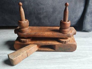 Clamps: Anticko Staro Dleto Blanje stolarsko Rende za obradu drveta lajsni at lalafo.rs — 1 Clamps: Anticko Staro Dleto Blanje stolarsko Rende za obradu drveta lajsni — 1
