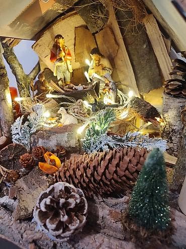 Ručno rađena božićna jaslica sa rasvetom - Detaljna maketa na lalafo.rs — 8 Ručno rađena božićna jaslica sa rasvetom - Detaljna maketa — 8