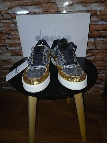 Diadora Heritage ženske patike sa šljokicama - Model: Diadora na lalafo.rs — 4 Diadora Heritage ženske patike sa šljokicama - Model: Diadora — 4