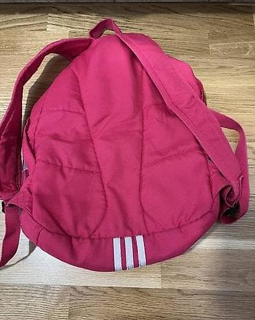Ranac i pernica Adidas. Korišćeno je, ima tragove korišćenja na lalafo.rs — 3 Ranac i pernica Adidas. Korišćeno je, ima tragove korišćenja — 3