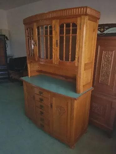 Antique Display Cabinets: Vitrina u odlicnom stanju Visina 200cm Sirina 135cm Dubina55cm at lalafo.rs — 8 Antique Display Cabinets: Vitrina u odlicnom stanju Visina 200cm Sirina 135cm Dubina55cm — 8