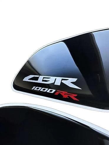 Transport: Honda CBR 1000RR Bočni štitnici rezervoara nalepnice - 1762 📌 Opis at lalafo.rs — 3 Transport: Honda CBR 1000RR Bočni štitnici rezervoara nalepnice - 1762 📌 Opis — 3