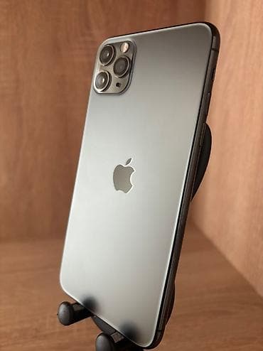 Iphone 11 Pro max u dobrom stanju, ocuvan perfektno Displej nov na lalafo.rs — 1 Iphone 11 Pro max u dobrom stanju, ocuvan perfektno Displej nov — 1