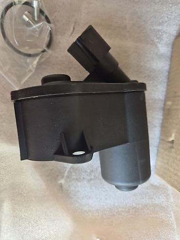 dve suknje po: Motor zadnjih kocionih klesta Audi A6 C6 motor rucne - Tip at lalafo.rs — 3 dve suknje po: Motor zadnjih kocionih klesta Audi A6 C6 motor rucne - Tip — 3