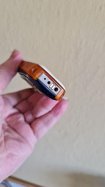 Kolekcija starih Nokia mobilnih telefona – 3 komada - Modeli: jedan na lalafo.rs — 6 Kolekcija starih Nokia mobilnih telefona – 3 komada - Modeli: jedan — 6