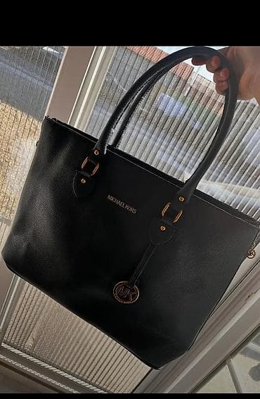 Michael Kors torba – klasična tote/shopper silueta - Boja: crna - na lalafo.rs — 3 Michael Kors torba – klasična tote/shopper silueta - Boja: crna - — 3
