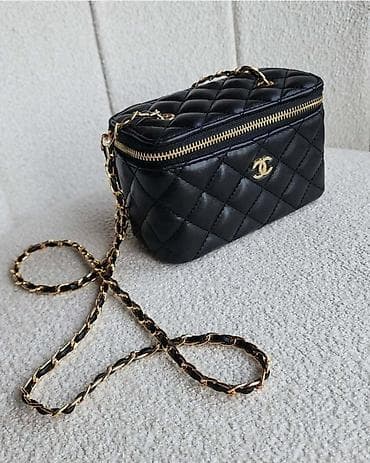 Chanel Ženska crossbody torba sa prošivenim dezenom i lancem - Model at lalafo.rs — 3 Chanel Ženska crossbody torba sa prošivenim dezenom i lancem - Model — 3