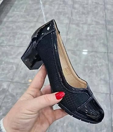Pumps: Dame salonke sa blok petom - Model: klasične salonke sa stabilnom at lalafo.rs — 2 Pumps: Dame salonke sa blok petom - Model: klasične salonke sa stabilnom — 2