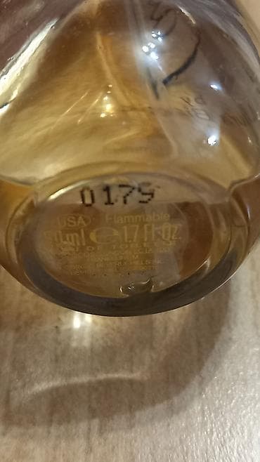 zenske original guess: Vintage Laura by Laura Biagiotti – Eau de Toilette (EDT) za žene - na lalafo.rs — 3 zenske original guess: Vintage Laura by Laura Biagiotti – Eau de Toilette (EDT) za žene - — 3