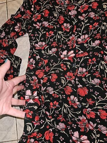 Women's Clothing: Haljinica sa kopčanjem na dugmiće. Na bokovima džepići. Slatka iz new at lalafo.rs — 2 Women's Clothing: Haljinica sa kopčanjem na dugmiće. Na bokovima džepići. Slatka iz new — 2