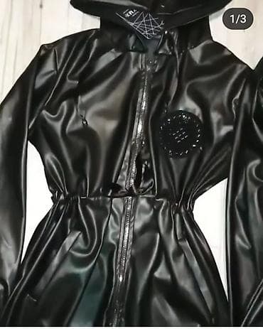 Kišna jakna sa kapuljačom i cirkonima na leðima na lalafo.rs — 1 Kišna jakna sa kapuljačom i cirkonima na leðima — 1