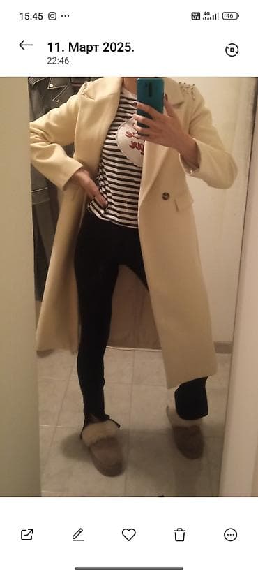 Elegantan ženski kaput u krem/bež boji, klasičnog ravnog kroja do na lalafo.rs — 4 Elegantan ženski kaput u krem/bež boji, klasičnog ravnog kroja do — 4