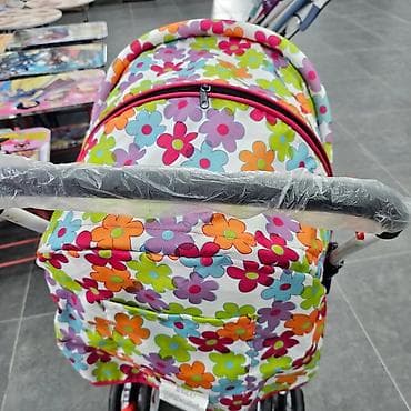 Dečija kolica sa šarom šarenih cvetića - Laka aluminijumska at lalafo.rs — 4 Dečija kolica sa šarom šarenih cvetića - Laka aluminijumska — 4