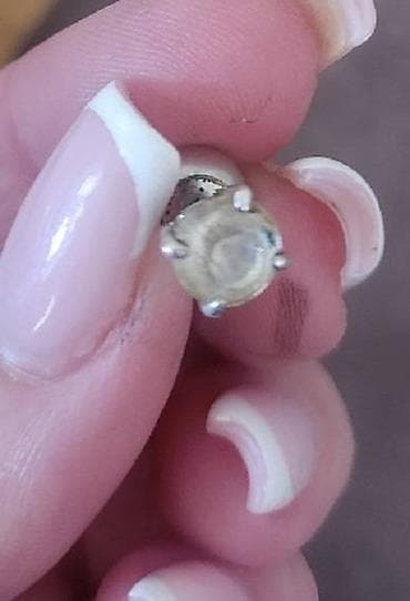 La Paola minđuše, kupljene u Beriću, odlikuju se inovativnim načinom na lalafo.rs — 2 La Paola minđuše, kupljene u Beriću, odlikuju se inovativnim načinom — 2