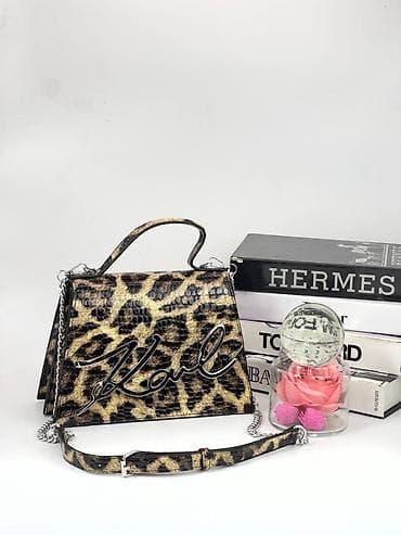 Watches: Torba sa potpisom “Karl” – elegantna crossbody/ručna torbica at lalafo.rs — 2 Watches: Torba sa potpisom “Karl” – elegantna crossbody/ručna torbica — 2