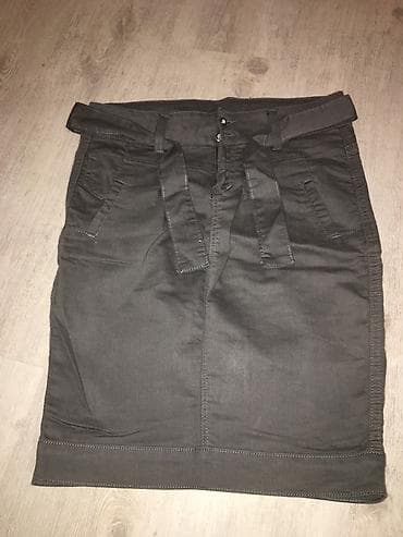 M/L Uz telo,do kolena.Ima malo elastina na lalafo.rs M/L Uz telo,do kolena.Ima malo elastina