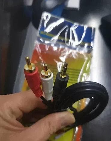 Aux Kabl Audio 3.5mm to 2 RCA 🎧 Dobrodošli u Davidov shop online na lalafo.rs — 1 Aux Kabl Audio 3.5mm to 2 RCA 🎧 Dobrodošli u Davidov shop online — 1