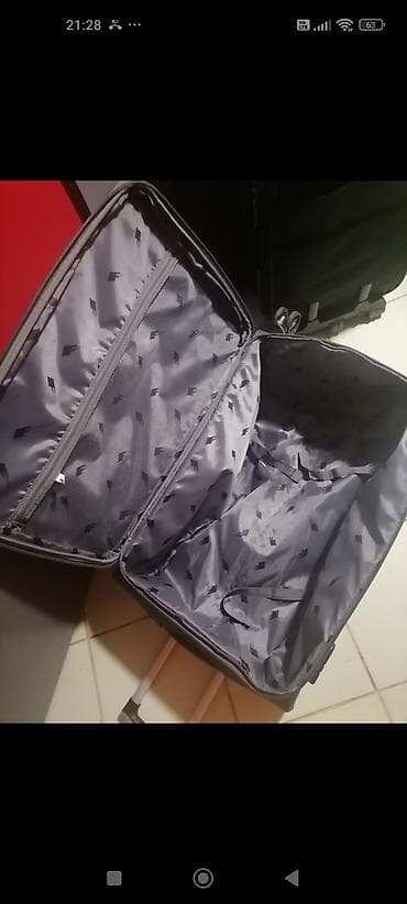 B&T veliki kofer na točkiće. B&T ispravan. oko 60 40 25 - na lalafo.rs — 8 B&T veliki kofer na točkiće. B&T ispravan. oko 60 40 25 - — 8