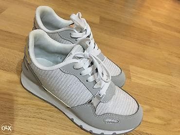 Elly Shoes srebrne patike – veličina 38 - Boja: srebrna sa belim na lalafo.rs Elly Shoes srebrne patike – veličina 38 - Boja: srebrna sa belim