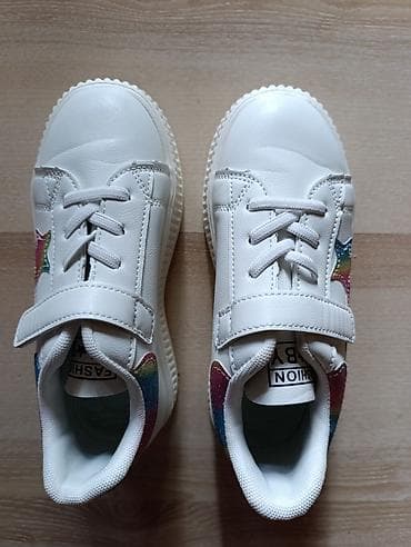 Nove patike 33
Ug 20,5cm
1000din na lalafo.rs — 8 Nove patike 33
Ug 20,5cm
1000din — 8