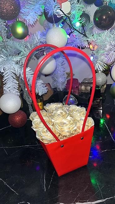 Bоја - Crvena, Novo na lalafo.rs Bоја - Crvena, Novo