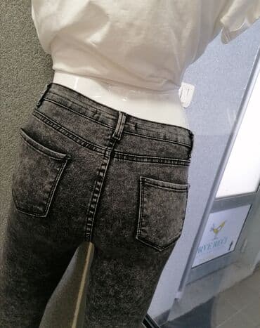 Predivne sive farmerice Na kolenima pocepan model Vel 26 sa puno na lalafo.rs — 9 Predivne sive farmerice Na kolenima pocepan model Vel 26 sa puno — 9