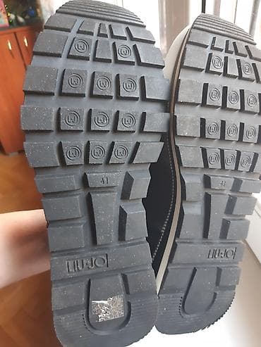 Obuvene 2 puta. kao nove liu jo. 41 na lalafo.rs — 6 Obuvene 2 puta. kao nove liu jo. 41 — 6