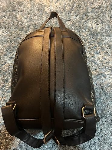 Harry Potter Hogwarts mini ranac - Dizajn: crni ranac sa reljefnim na lalafo.rs — 4 Harry Potter Hogwarts mini ranac - Dizajn: crni ranac sa reljefnim — 4