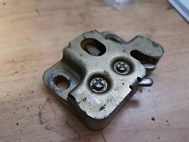 zenske original guess: Brava i držač zadnje haube lada 2105,2107 riva. Imam tri komada na lalafo.rs — 3 zenske original guess: Brava i držač zadnje haube lada 2105,2107 riva. Imam tri komada — 3