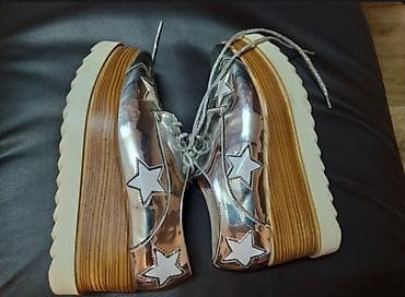 Moderne cipele sa platformom u upečatljivoj srebrnoj boji, sa na lalafo.rs — 3 Moderne cipele sa platformom u upečatljivoj srebrnoj boji, sa — 3