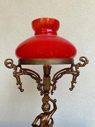 Stilska lampa sa figurom - MOGUĆ PREVOZ U dobrom stanju 💡 Kao na na lalafo.rs — 2 Stilska lampa sa figurom - MOGUĆ PREVOZ U dobrom stanju 💡 Kao na — 2