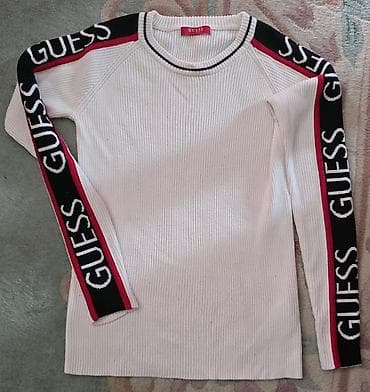 GUESS original džemper beli . crno crveno na rukavima Guess. Piše XS na lalafo.rs — 1 GUESS original džemper beli . crno crveno na rukavima Guess. Piše XS — 1