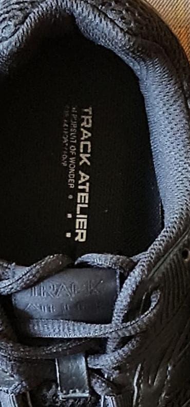 Crne sportske patike – Track Atelier - Model: niskoprofilne patike sa at lalafo.rs — 7 Crne sportske patike – Track Atelier - Model: niskoprofilne patike sa — 7