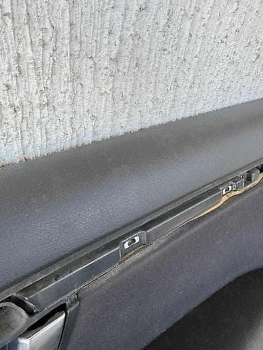 Suvozacev tapacir lajsne pepeljara - 2640 📌 Opis: Prodajem sve sa na lalafo.rs — 4 Suvozacev tapacir lajsne pepeljara - 2640 📌 Opis: Prodajem sve sa — 4