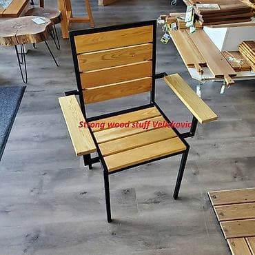 Ova trpezarijska stolica naziva se "Kocka" zbog svog kvadratnog oblika na lalafo.rs — 1 Ova trpezarijska stolica naziva se "Kocka" zbog svog kvadratnog oblika — 1