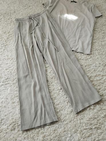 Pastelno sive pantalone. Materijal kao plisiran sa elastinom, veoma na lalafo.rs — 3 Pastelno sive pantalone. Materijal kao plisiran sa elastinom, veoma — 3