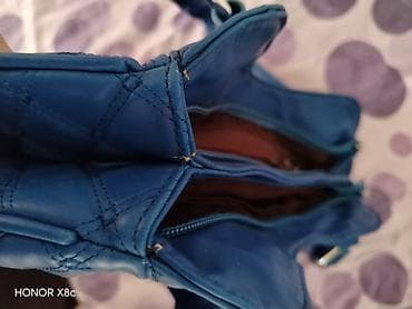 Torba je ocuvana, ima mala ostecenja slika broj 9 i 10 at lalafo.rs — 9 Torba je ocuvana, ima mala ostecenja slika broj 9 i 10 — 9