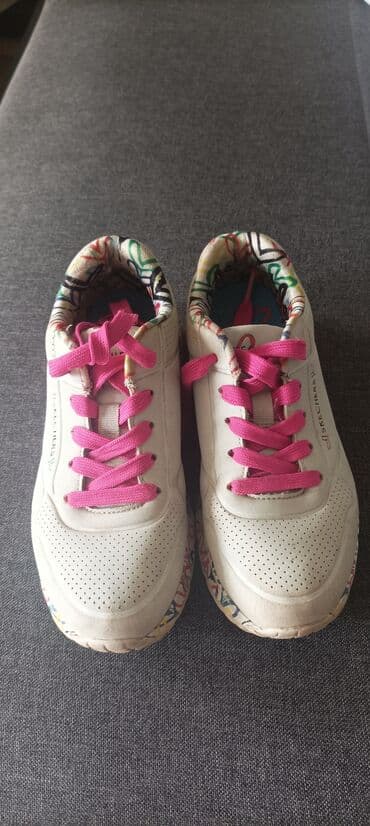 Skechers, Veličina - 32 na lalafo.rs Skechers, Veličina - 32